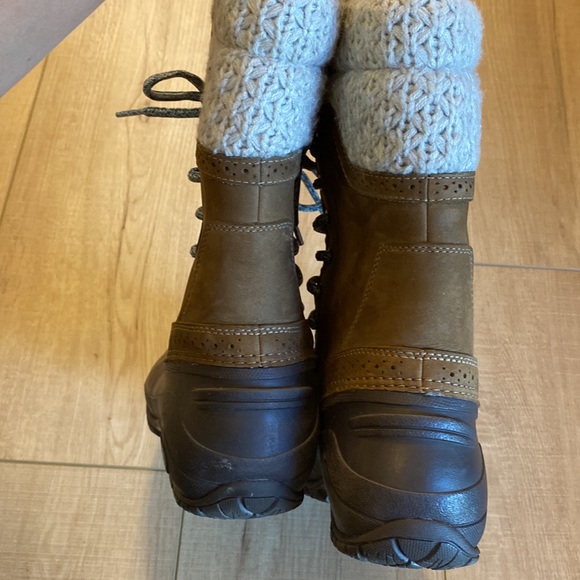 The North Face Shellista II winter boot. Womens size 6 - Picture 8 of 9